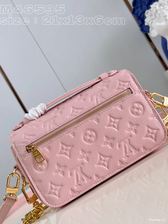 First bag ru EAST LOUIS WEST METIS POCHETTE VUITTON 0810